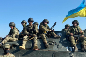 Нові російські фейки про ЗСУ: похорони під рекламу McDonald’s та наруга над неповнолітнім